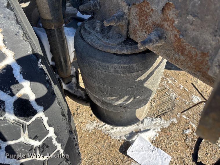 image for item FG1138 2017 Freightliner Cascadia 125 semi truck