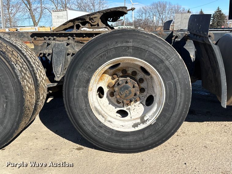 image for item FG1138 2017 Freightliner Cascadia 125 semi truck