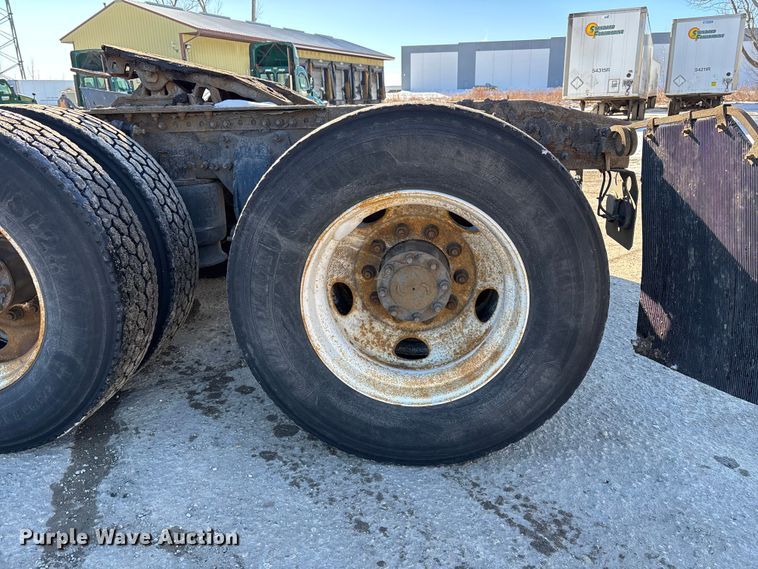 image for item FG1138 2017 Freightliner Cascadia 125 semi truck