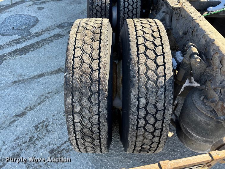 image for item FG1138 2017 Freightliner Cascadia 125 semi truck