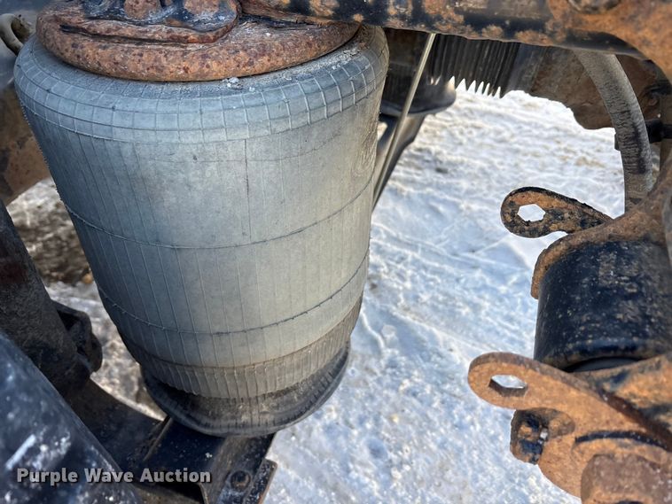 image for item FG1139 2016 Mack CXU613 semi truck