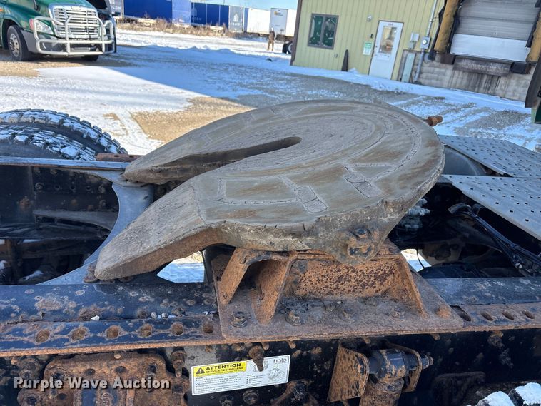 image for item FG1139 2016 Mack CXU613 semi truck