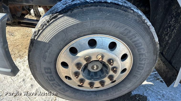 image for item FG1139 2016 Mack CXU613 semi truck