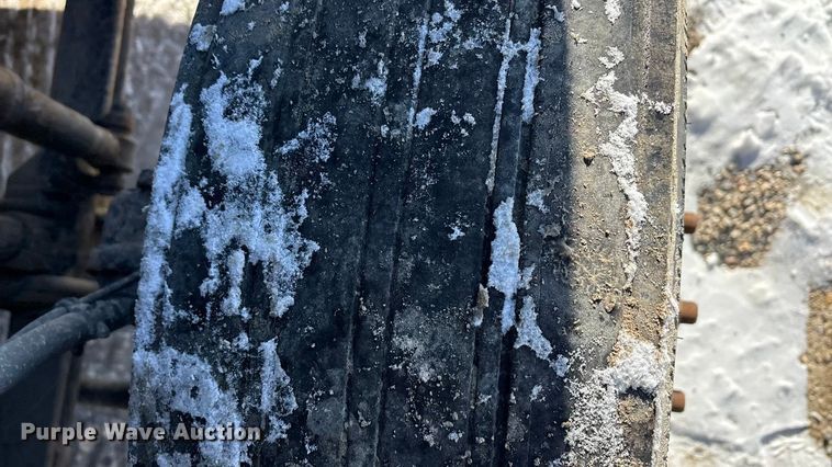 image for item FG1139 2016 Mack CXU613 semi truck