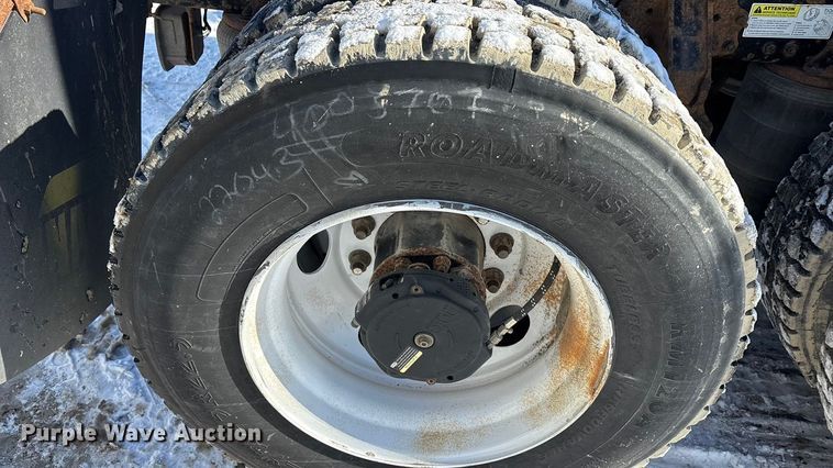 image for item FG1139 2016 Mack CXU613 semi truck