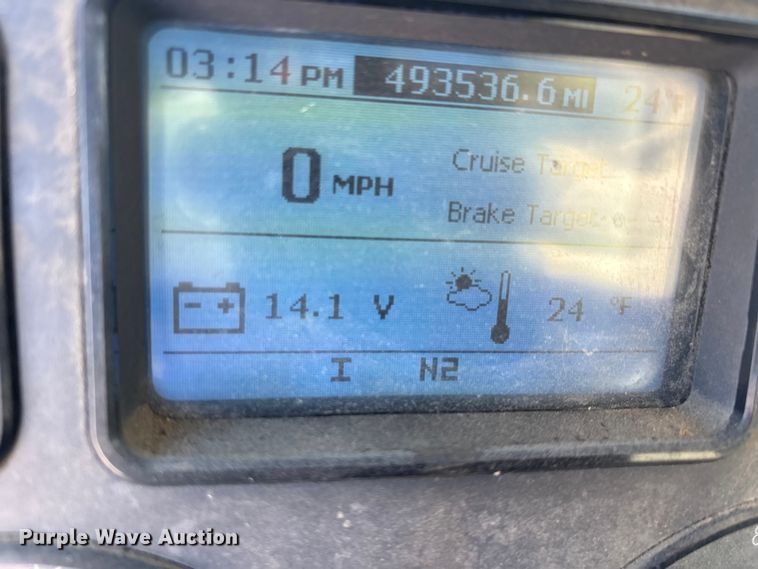 image for item FG1139 2016 Mack CXU613 semi truck