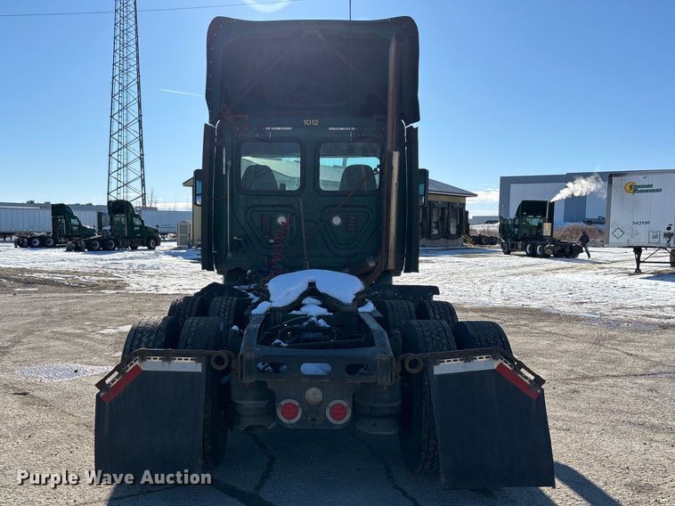 image for item FG1140 2017 Freightliner Cascadia 125 semi truck