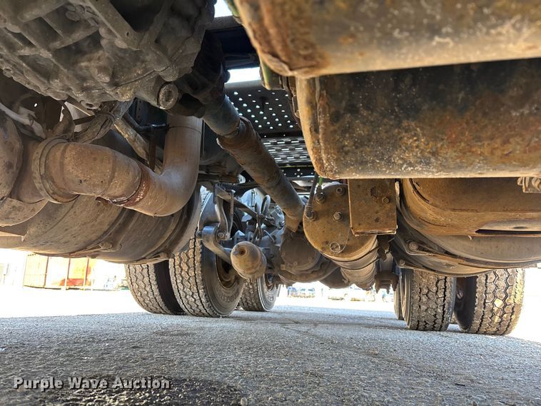 image for item FG1140 2017 Freightliner Cascadia 125 semi truck