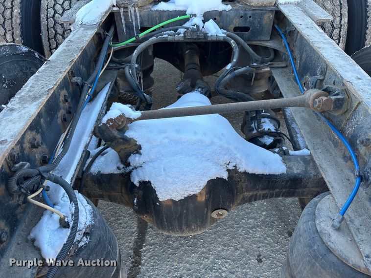 image for item FG1140 2017 Freightliner Cascadia 125 semi truck