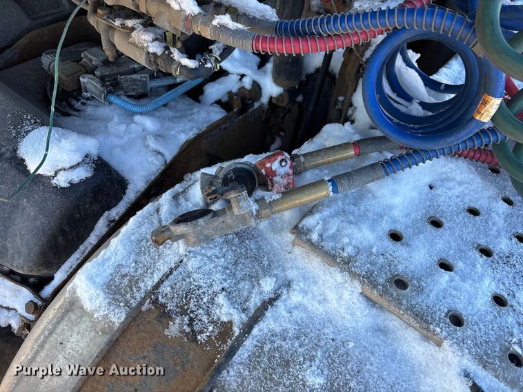 image for item FG1140 2017 Freightliner Cascadia 125 semi truck