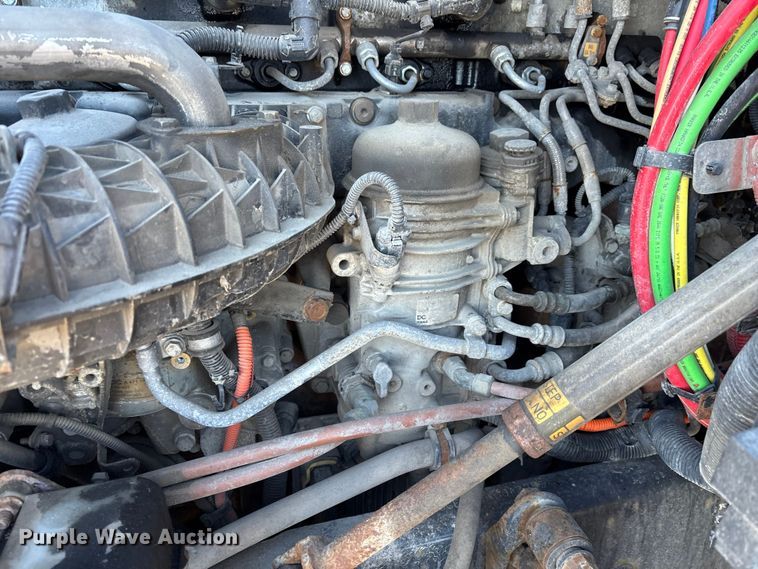 image for item FG1140 2017 Freightliner Cascadia 125 semi truck