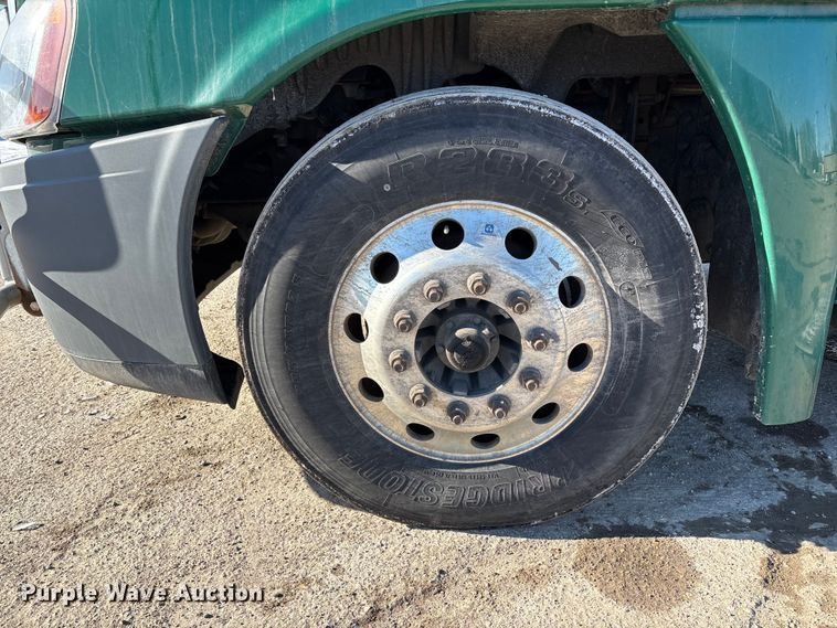 image for item FG1140 2017 Freightliner Cascadia 125 semi truck