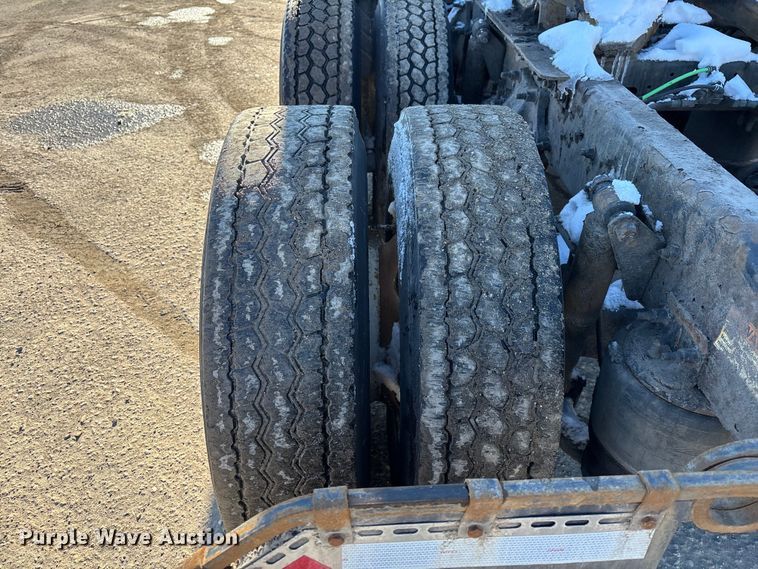 image for item FG1140 2017 Freightliner Cascadia 125 semi truck