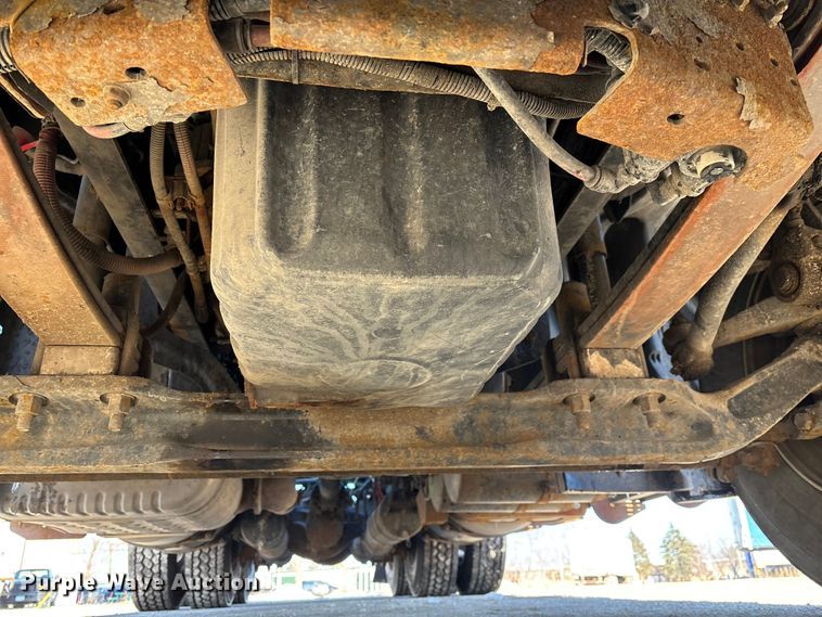 image for item FG1141 2017 Freightliner Cascadia 125 semi truck