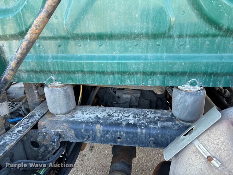 image for item FG1141 2017 Freightliner Cascadia 125 semi truck