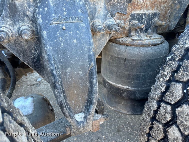 image for item FG1141 2017 Freightliner Cascadia 125 semi truck