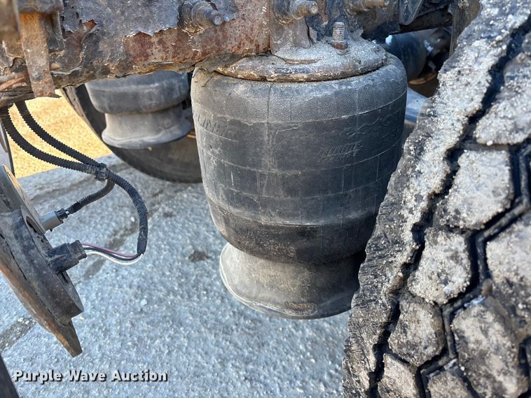 image for item FG1141 2017 Freightliner Cascadia 125 semi truck