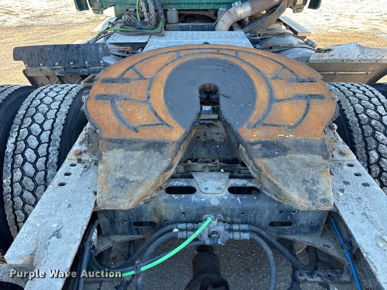 image for item FG1141 2017 Freightliner Cascadia 125 semi truck