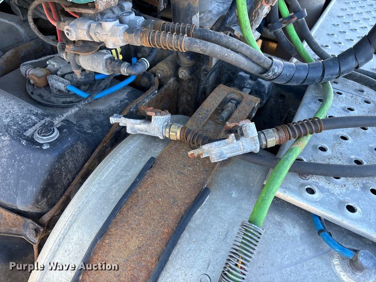 image for item FG1141 2017 Freightliner Cascadia 125 semi truck