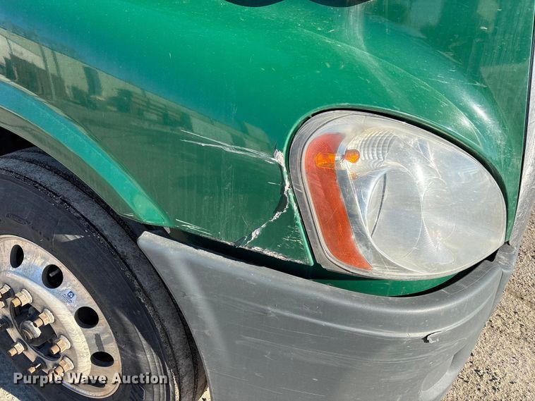 image for item FG1141 2017 Freightliner Cascadia 125 semi truck