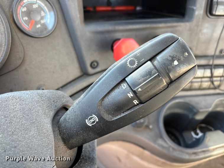 image for item FG1141 2017 Freightliner Cascadia 125 semi truck