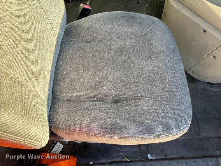 image for item FG1141 2017 Freightliner Cascadia 125 semi truck