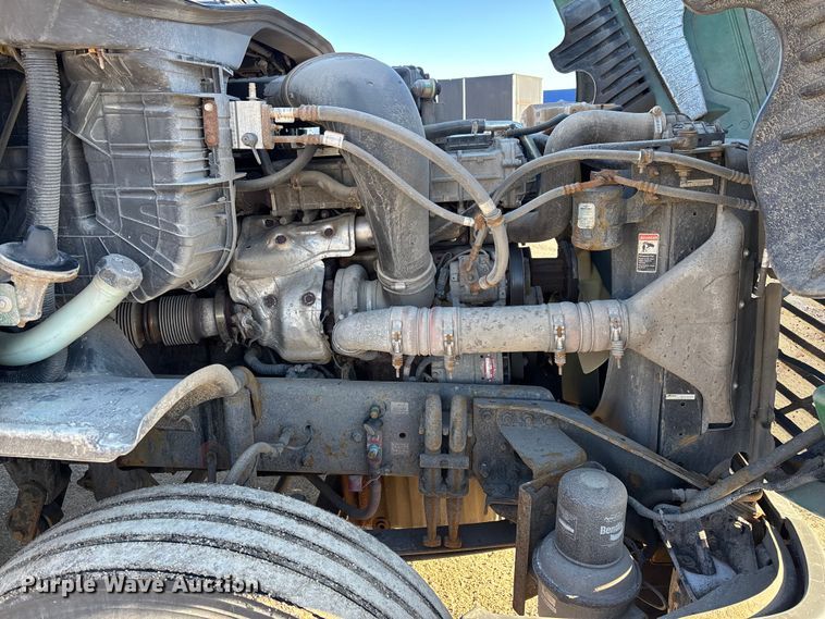 image for item FG1141 2017 Freightliner Cascadia 125 semi truck