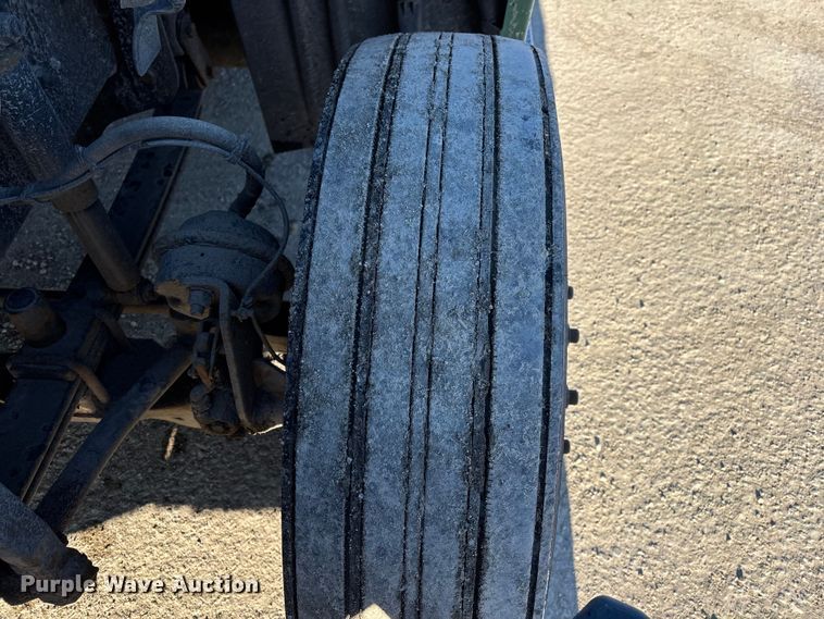 image for item FG1141 2017 Freightliner Cascadia 125 semi truck