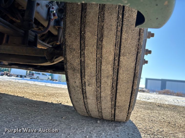 image for item FG1141 2017 Freightliner Cascadia 125 semi truck