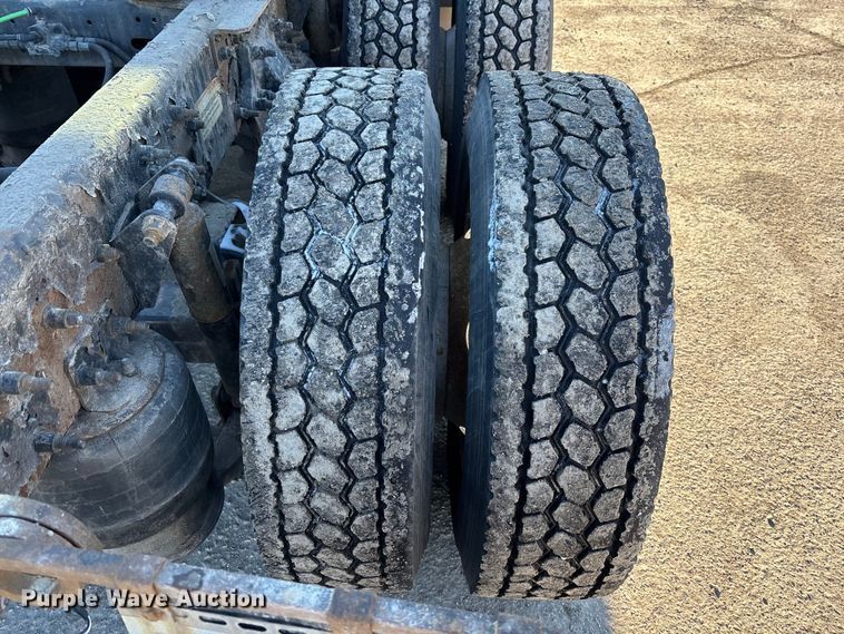 image for item FG1141 2017 Freightliner Cascadia 125 semi truck