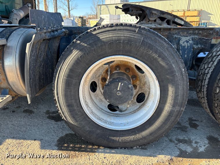 image for item FG1141 2017 Freightliner Cascadia 125 semi truck