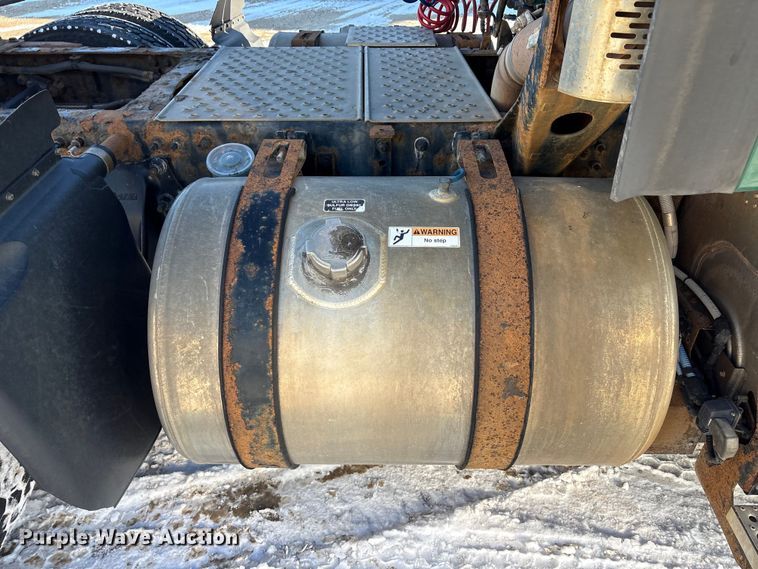 image for item FG1142 2017 Freightliner Cascadia 125 semi truck