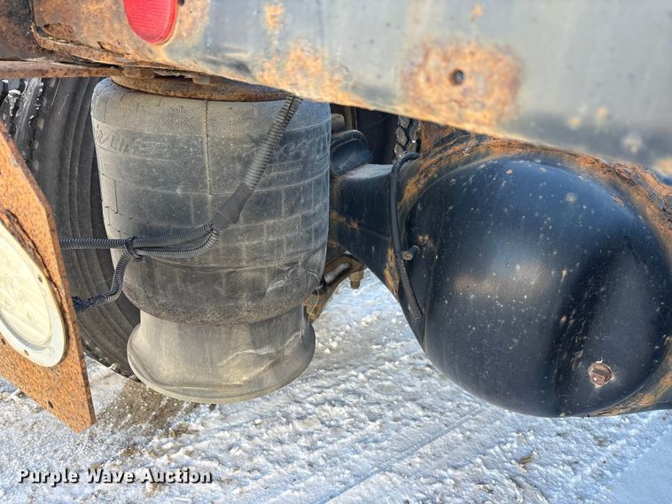 image for item FG1142 2017 Freightliner Cascadia 125 semi truck