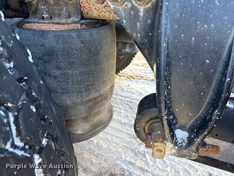 image for item FG1142 2017 Freightliner Cascadia 125 semi truck