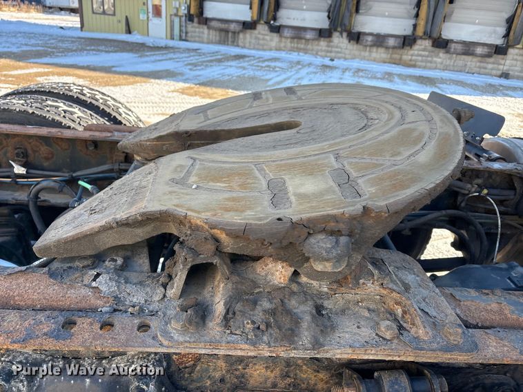 image for item FG1142 2017 Freightliner Cascadia 125 semi truck