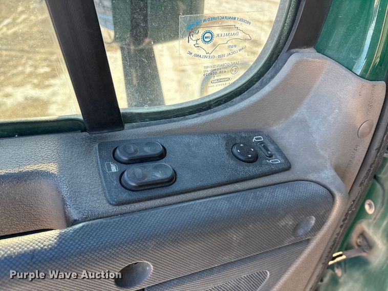 image for item FG1142 2017 Freightliner Cascadia 125 semi truck