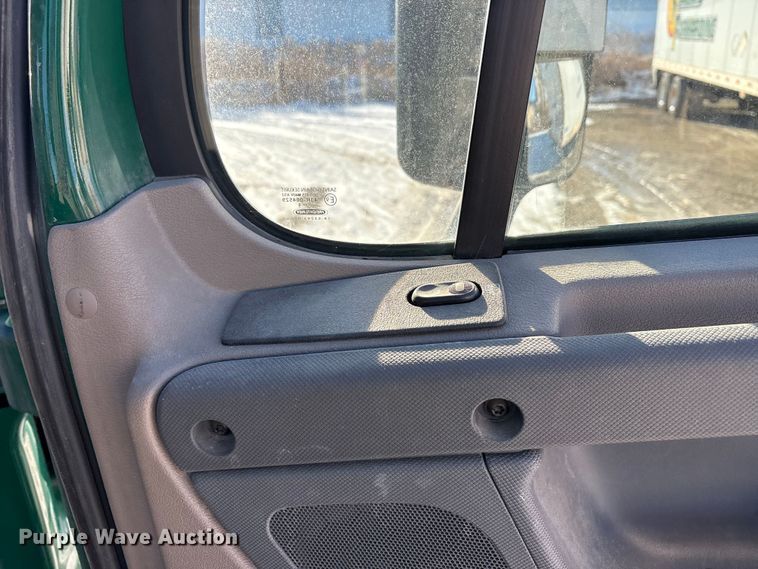 image for item FG1142 2017 Freightliner Cascadia 125 semi truck