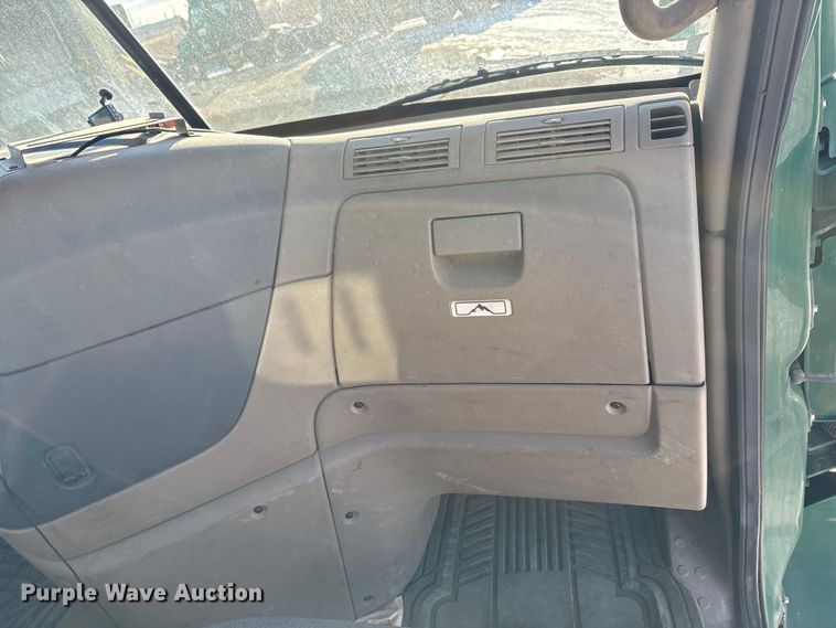 image for item FG1142 2017 Freightliner Cascadia 125 semi truck