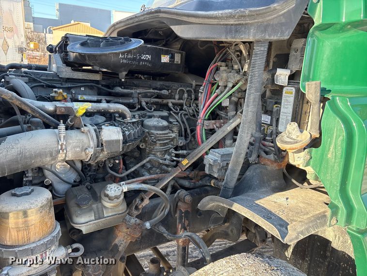 image for item FG1142 2017 Freightliner Cascadia 125 semi truck