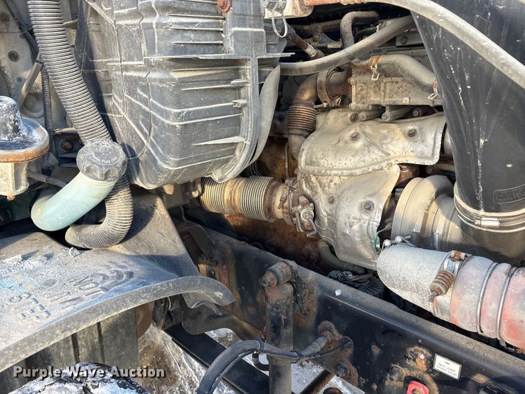 image for item FG1142 2017 Freightliner Cascadia 125 semi truck