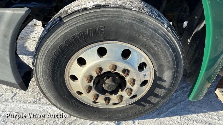 image for item FG1142 2017 Freightliner Cascadia 125 semi truck