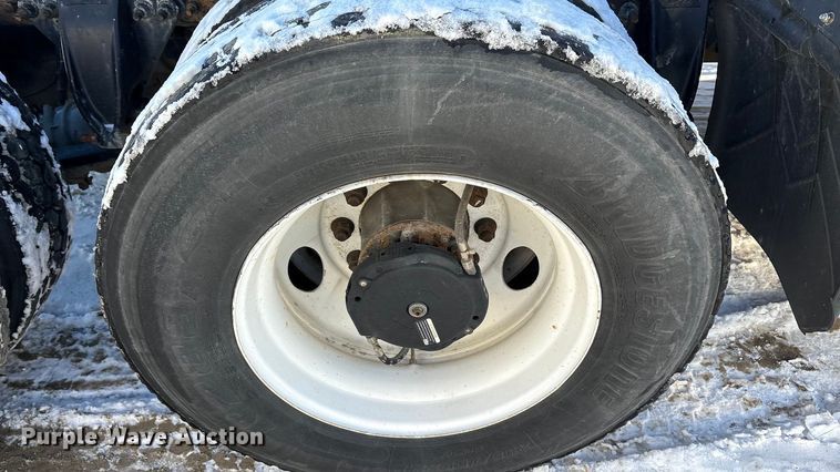 image for item FG1142 2017 Freightliner Cascadia 125 semi truck