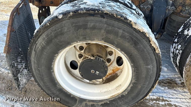 image for item FG1142 2017 Freightliner Cascadia 125 semi truck