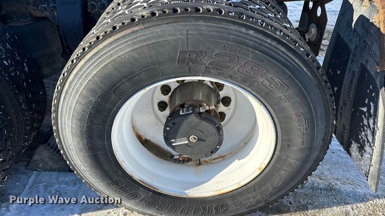 image for item FG1142 2017 Freightliner Cascadia 125 semi truck