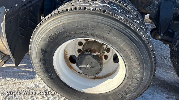 image for item FG1142 2017 Freightliner Cascadia 125 semi truck