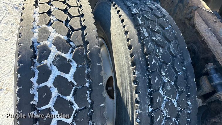 image for item FG1142 2017 Freightliner Cascadia 125 semi truck