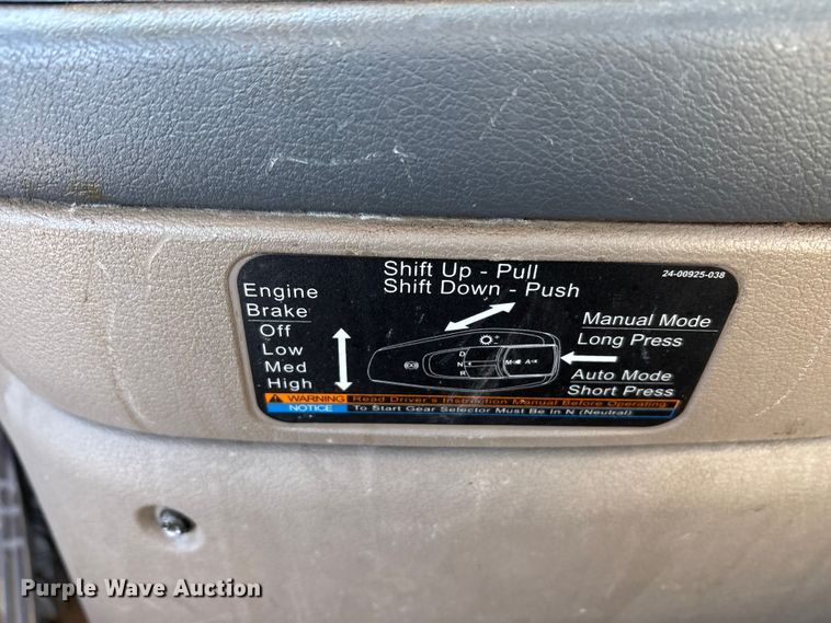 image for item FG1142 2017 Freightliner Cascadia 125 semi truck