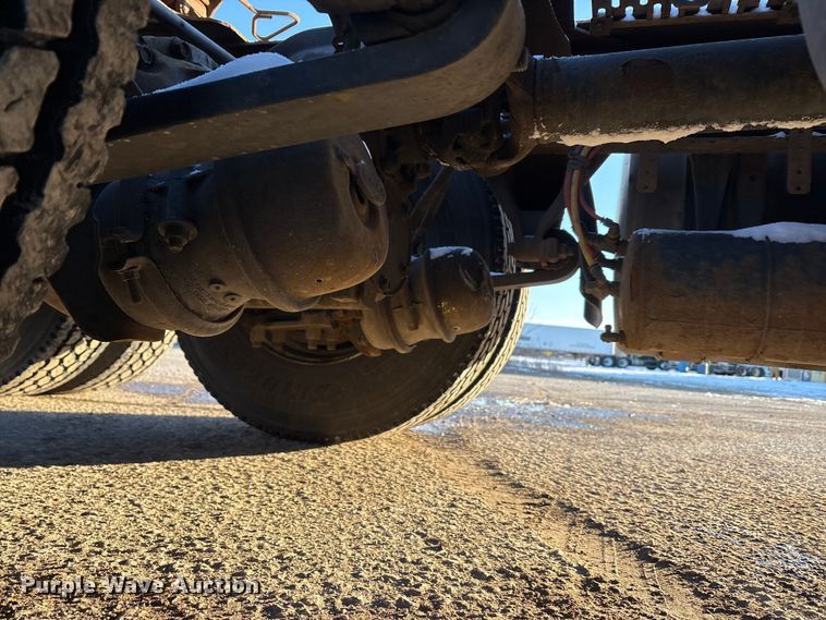 image for item FG1143 2017 Freightliner Cascadia 125 semi truck