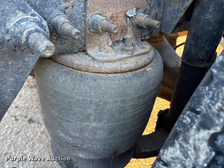 image for item FG1143 2017 Freightliner Cascadia 125 semi truck