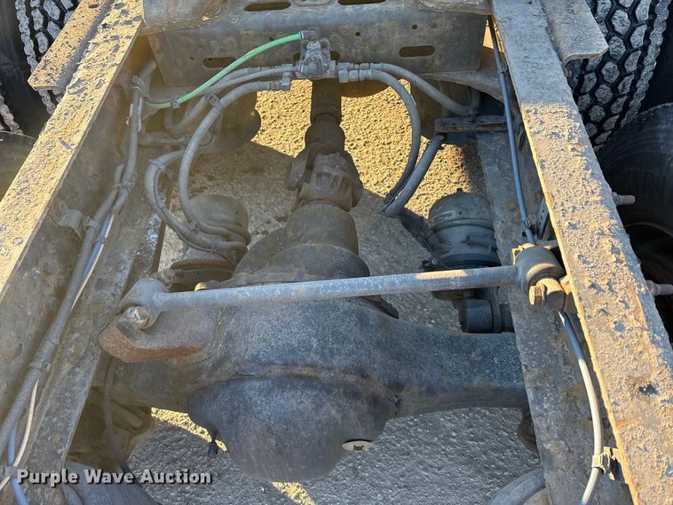 image for item FG1143 2017 Freightliner Cascadia 125 semi truck